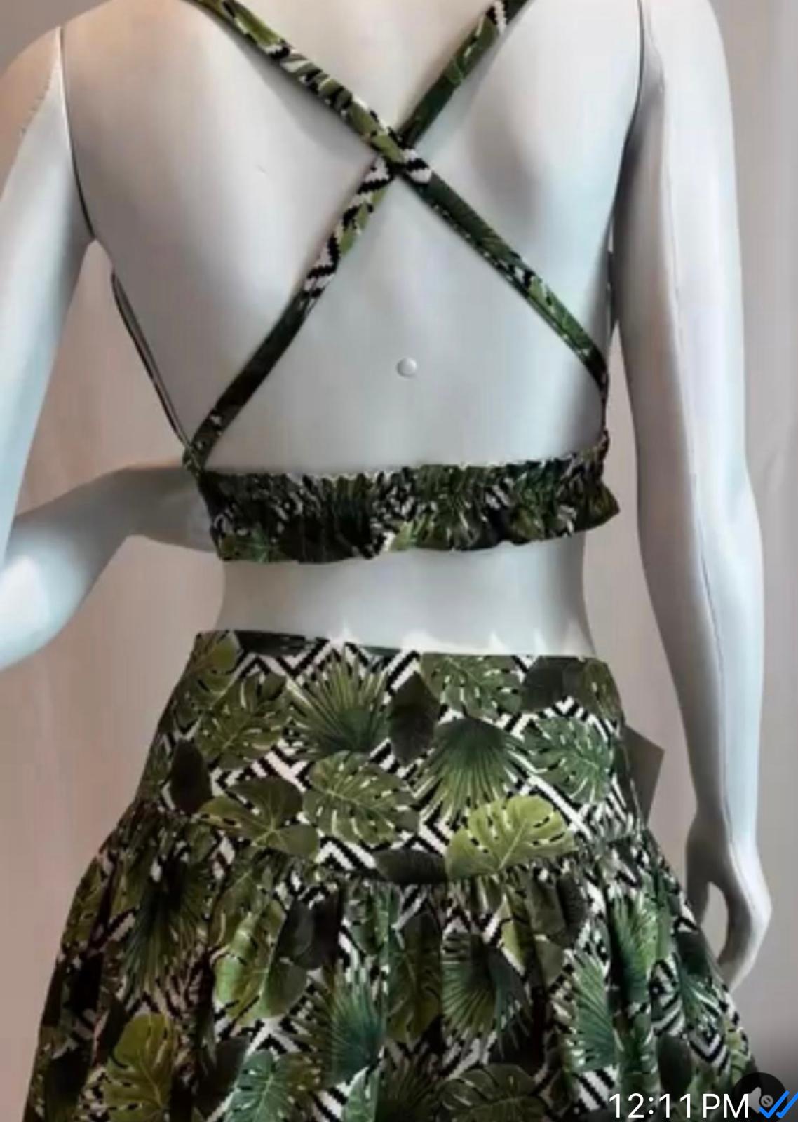 Tropical Leaf Print 2-Piece Skirt Set – Crop Top & Ruffle Mini